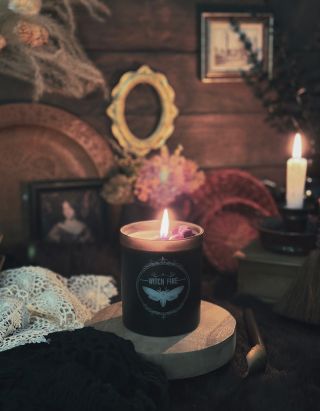 🕯Svíčka inspirována Barborou Schmiedovou 🕯 Žena z Jeseníků, která se stala obětí nesmyslného a krutého honu na...